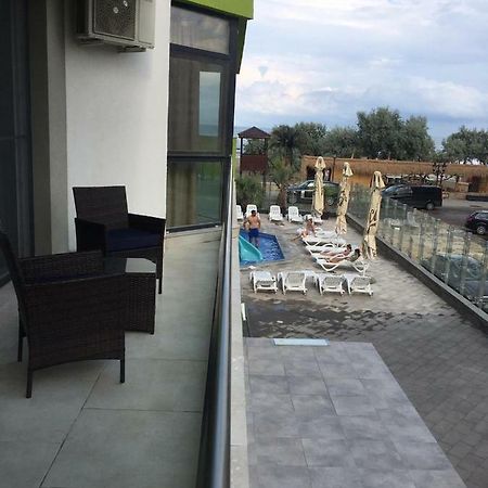 Umi Apartment Alezzi Resort Năvodari Exteriör bild