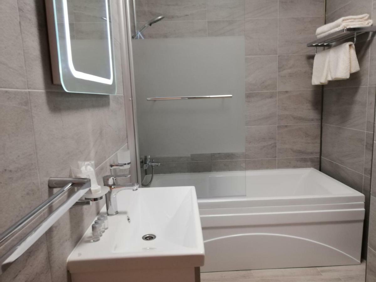 Umi Apartment Alezzi Resort Năvodari Exteriör bild